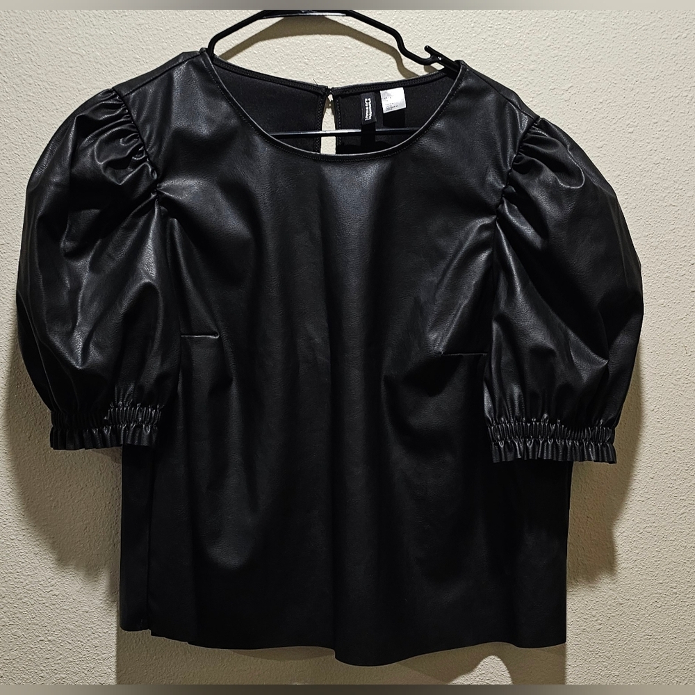 Divided H&M Black Top with Puff Sleeves
